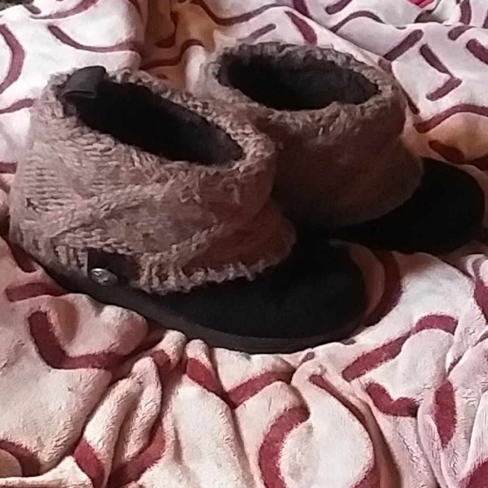 MukLuks Patti boots